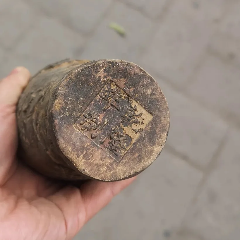 Vaso de Coleção de Bronze com  - Collectible Vintage Tools avaliação e preço