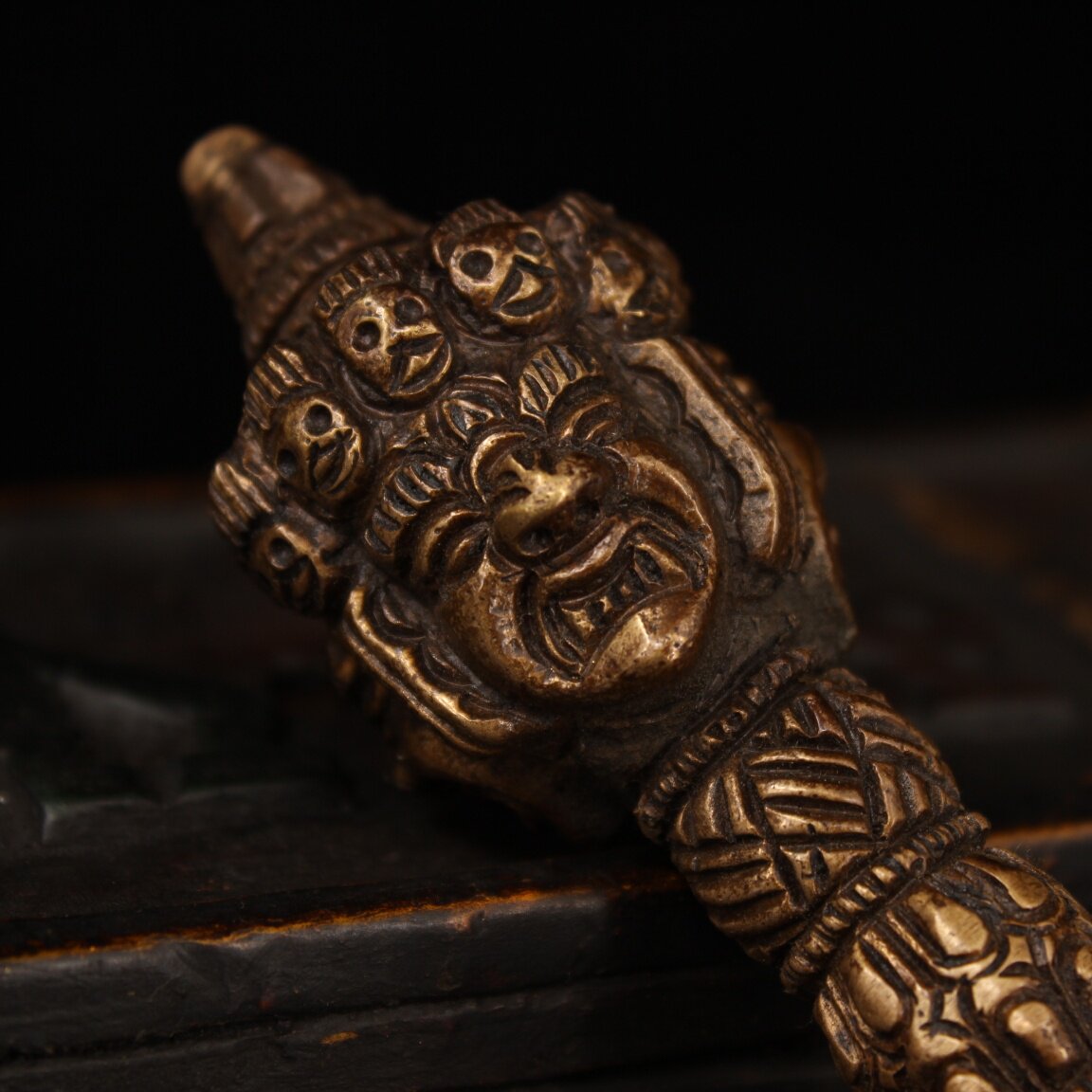 Estátua de Ferramenta Ritual V - Collectible Vintage Tools avaliação e preço